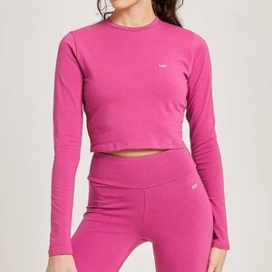 Rest Day Body Fit Long Sleeve Crop T-Shirt - Sangria/Pink Size Medium